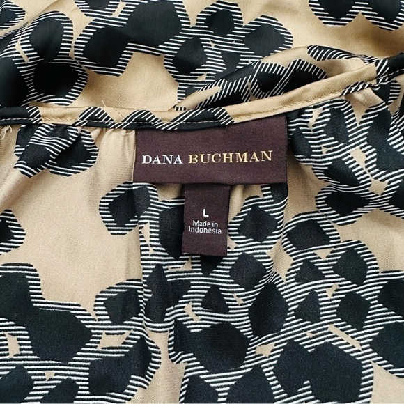 Dana Buchman Women’s Brown Geometric Pattern Long Sleeve Blouse Size L - Picture 6 of 6